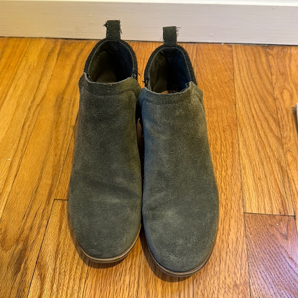 TOMS Women’s Green Bootie, size 7
